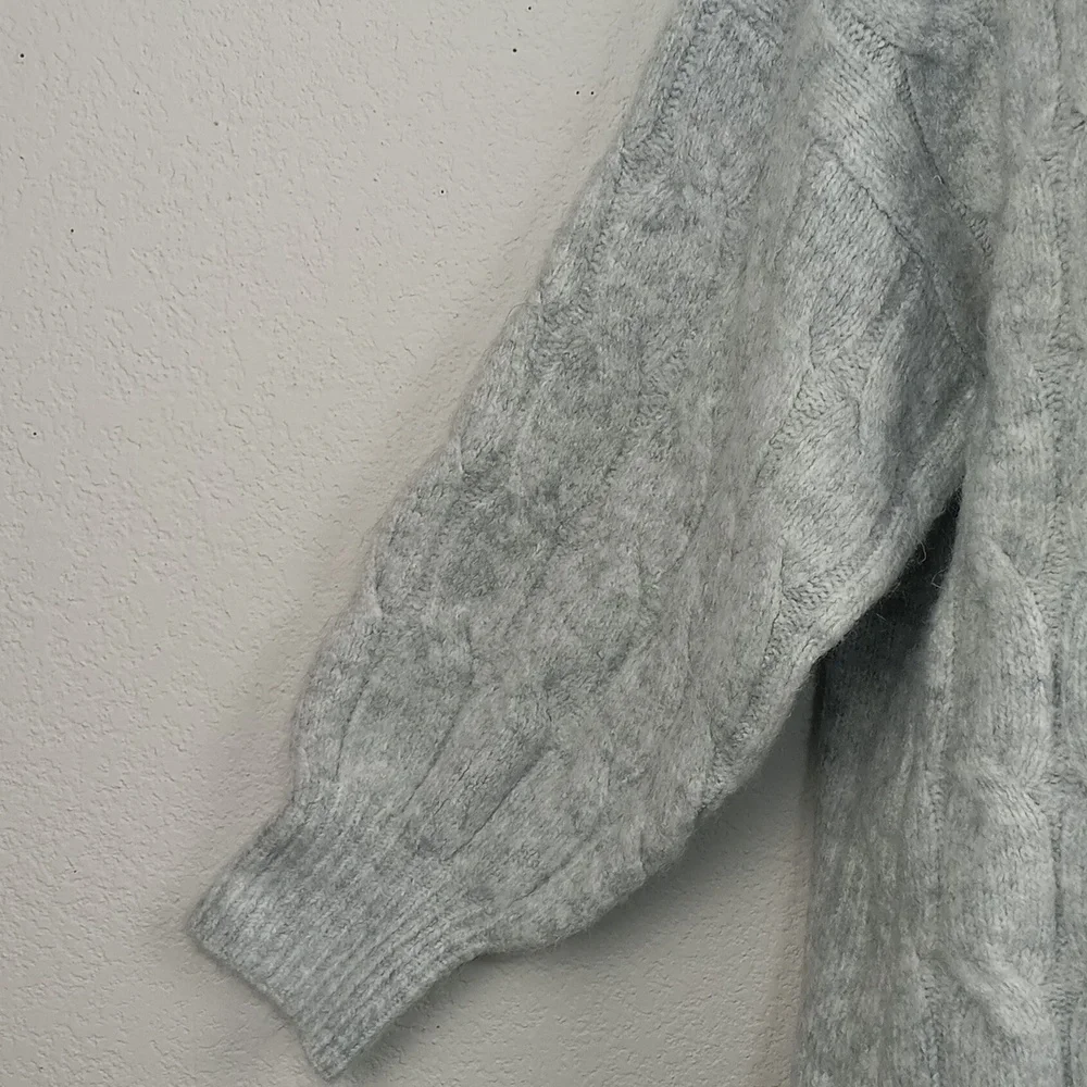 G B Womens Gray Cable Knit Turtleneck Oversized Chunky  Sweater sz M Preppy